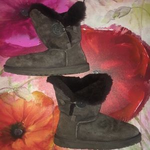 Bailey Button chocolate UGGs